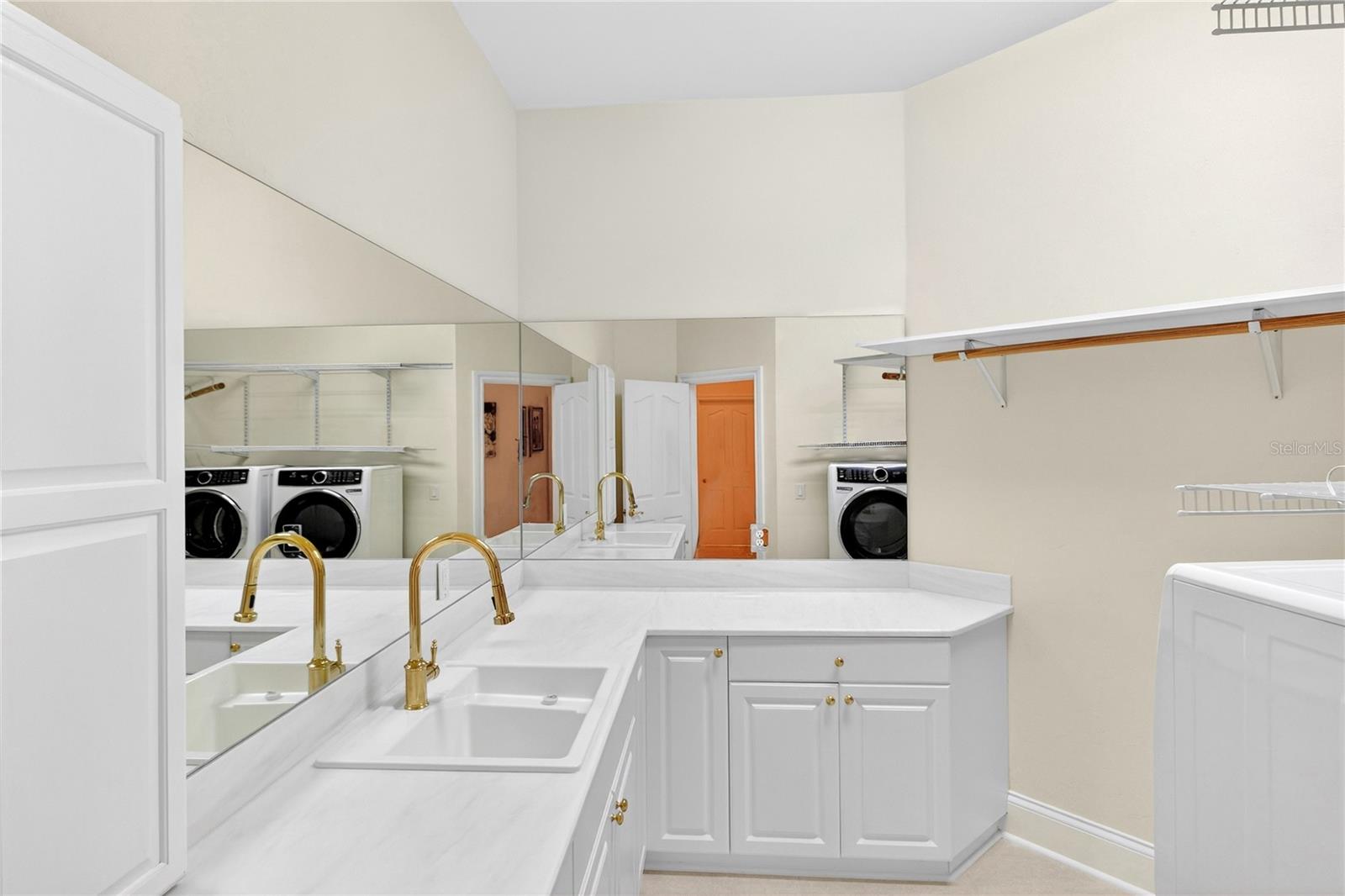 EAGLES VIEW - Residential