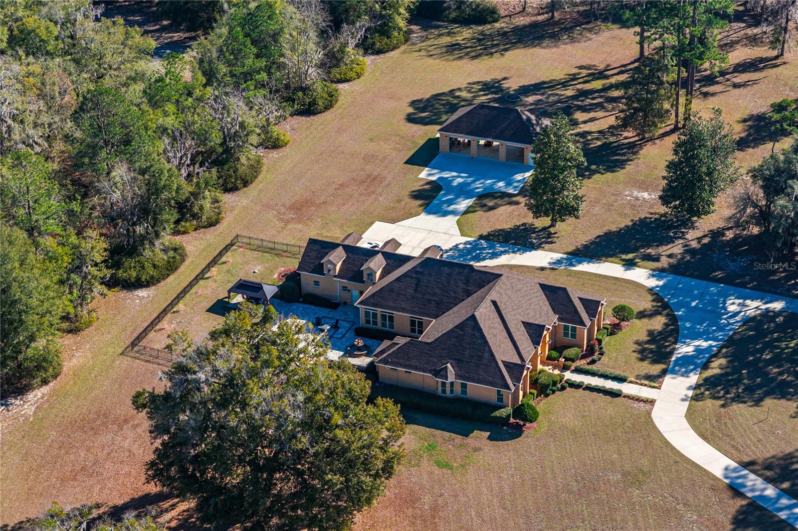 EAGLES VIEW - Residential