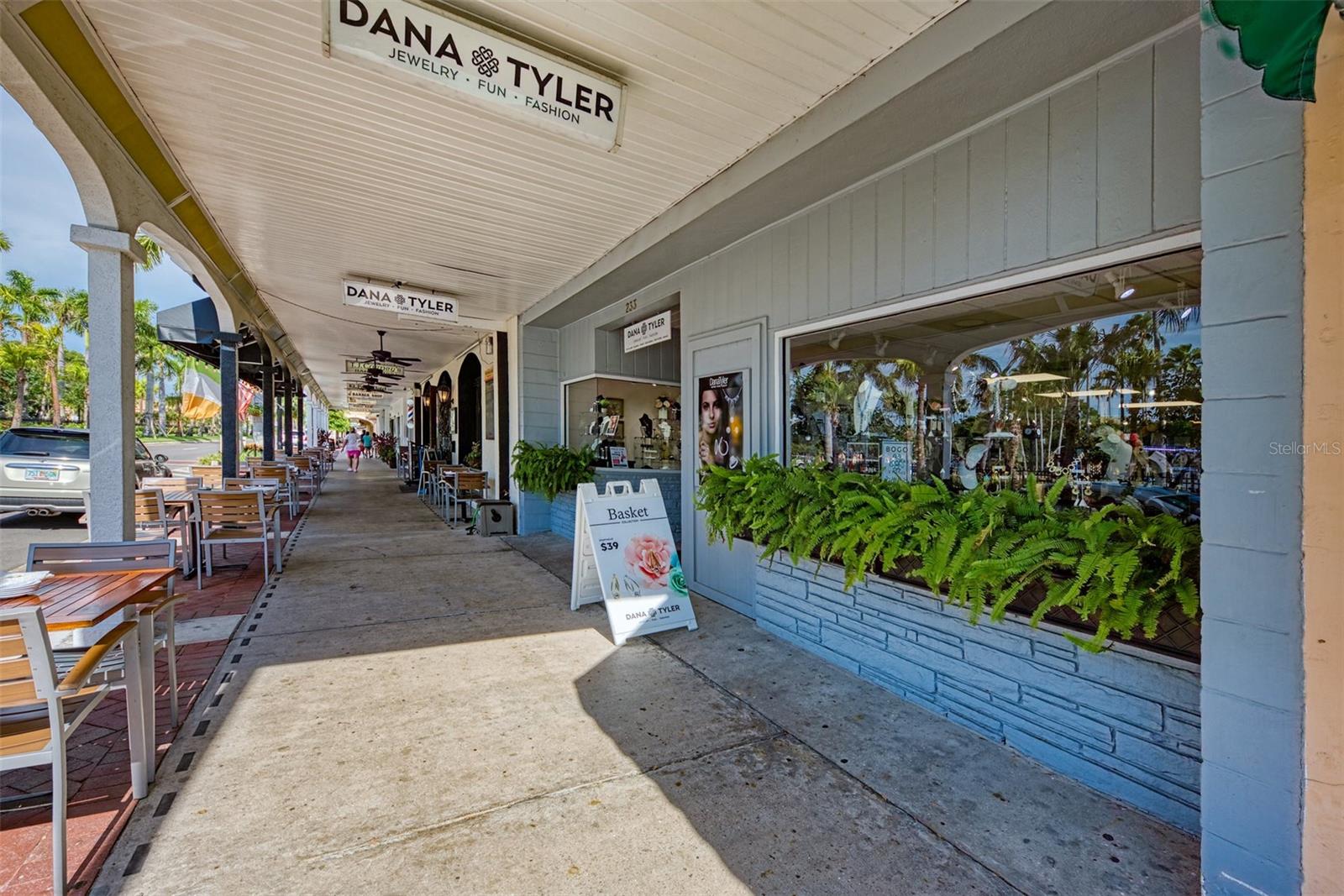 HIDDEN BAY ESTATES - Residential