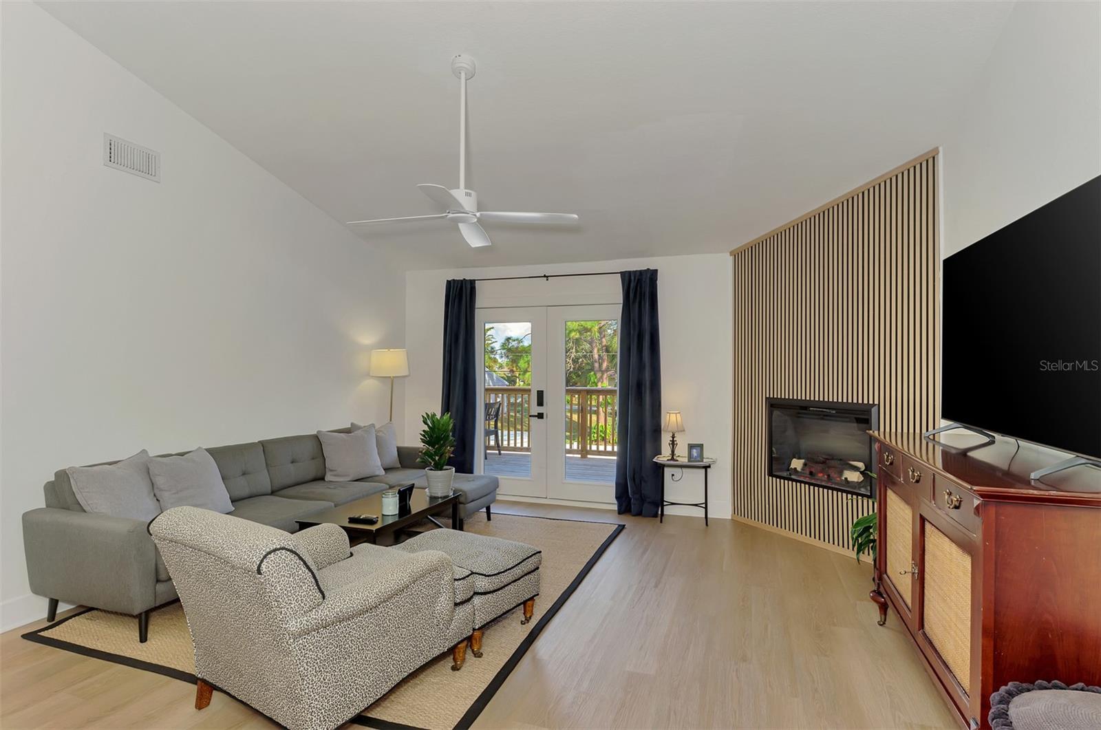 HIDDEN BAY ESTATES - Residential