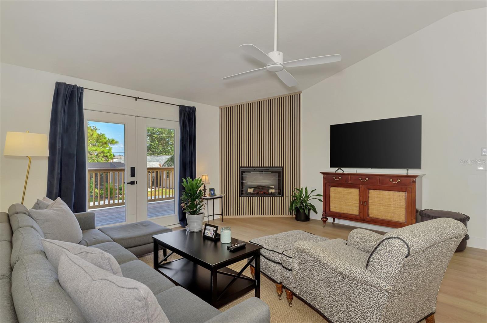 HIDDEN BAY ESTATES - Residential