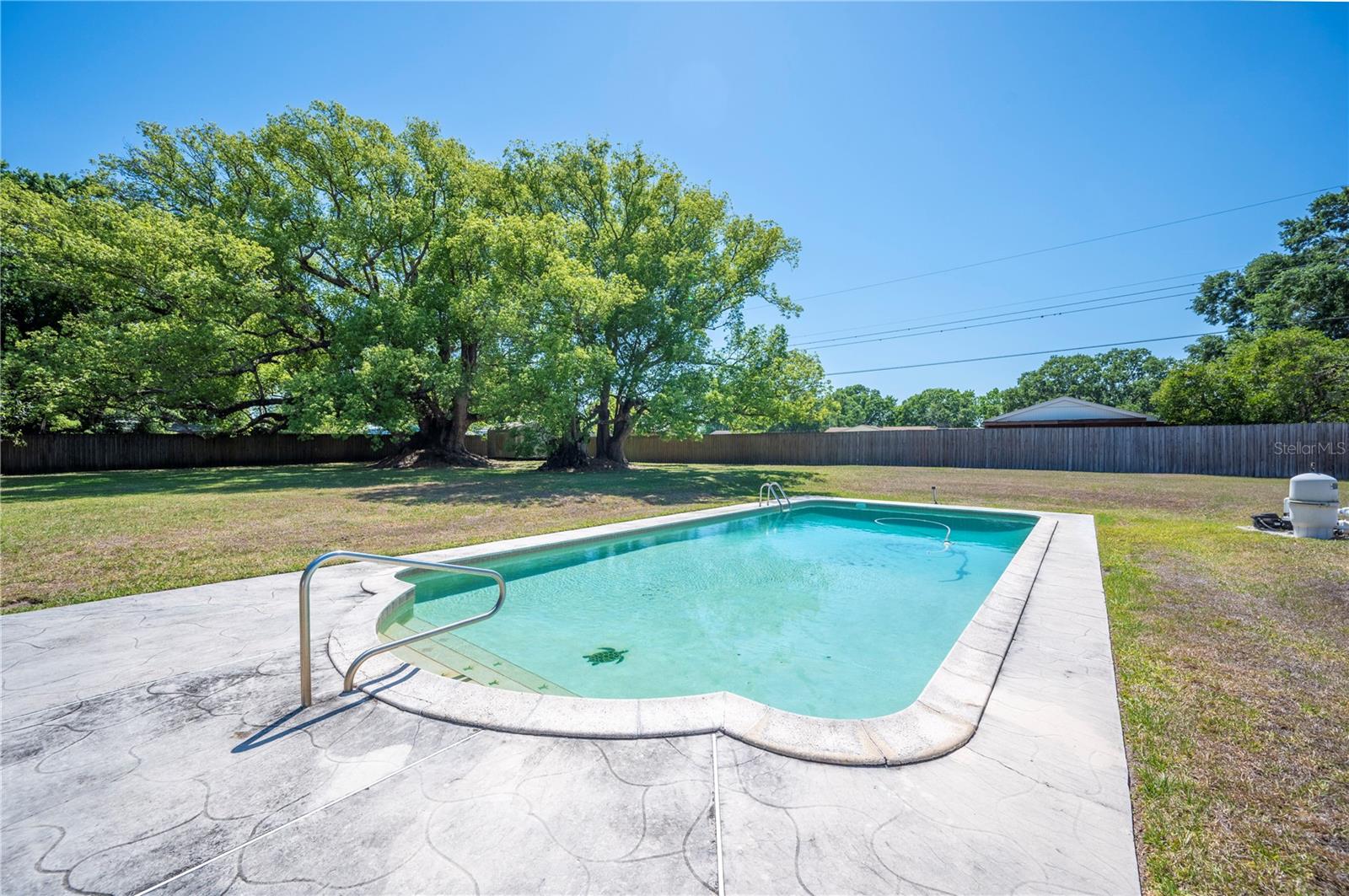 6529 FARRIS DRIVE