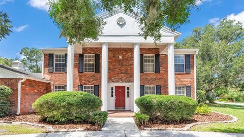 A home in LAKELAND