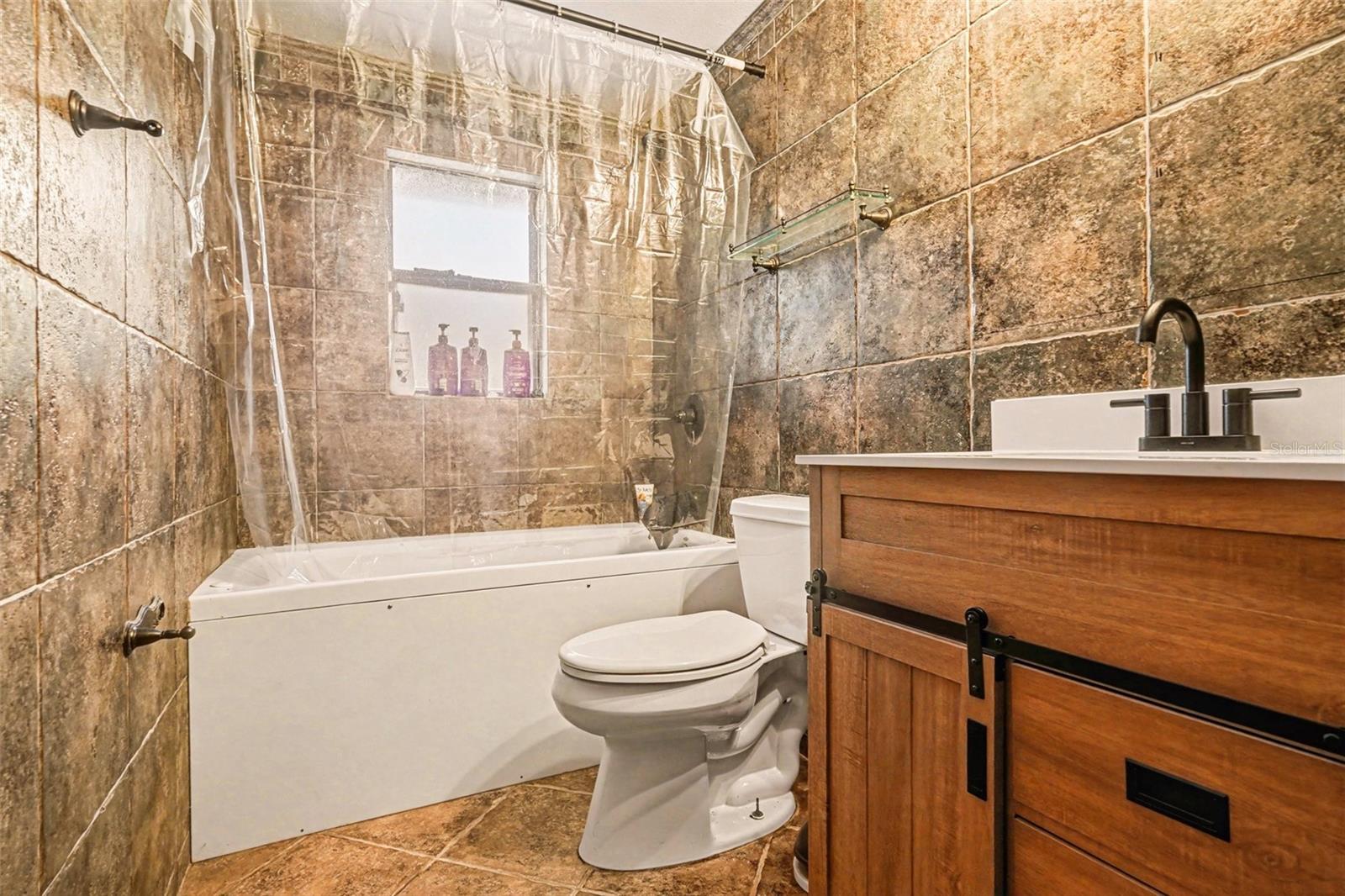 LAKE CREST 01 - Residential