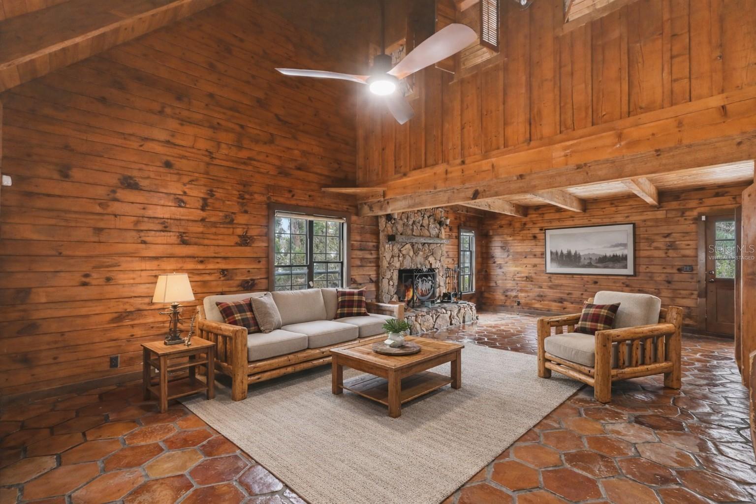 4295 LAKERIDGE DRIVE