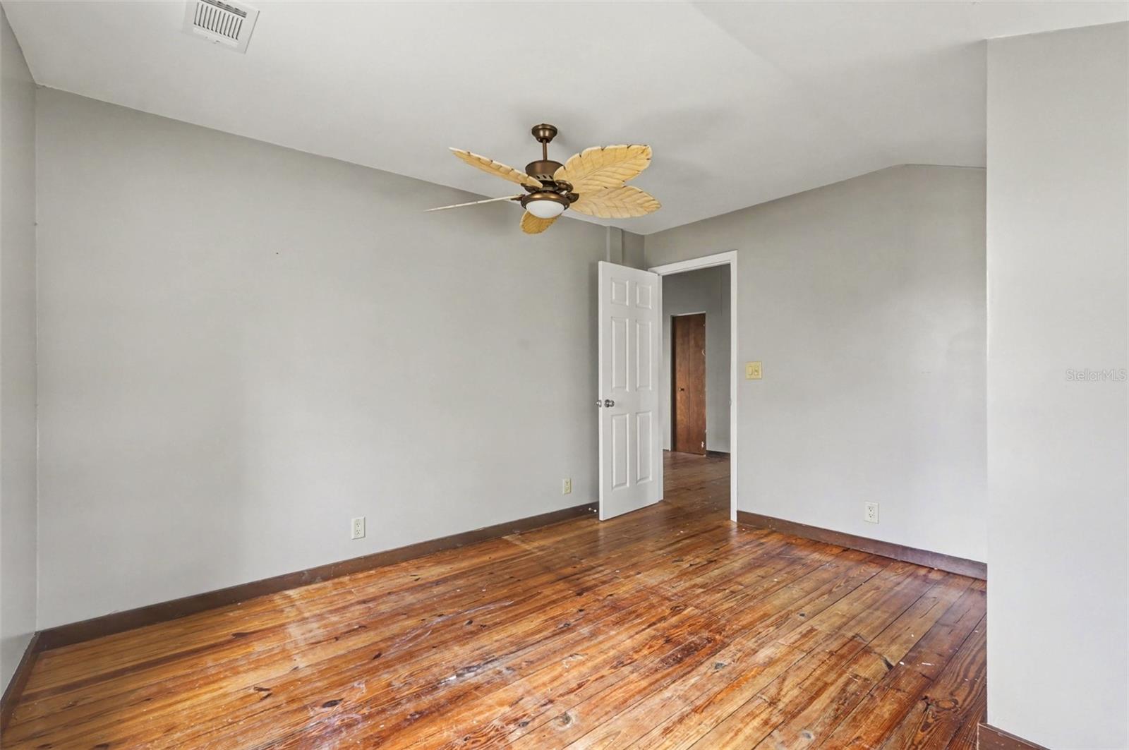 LAKE CREST 01 - Residential