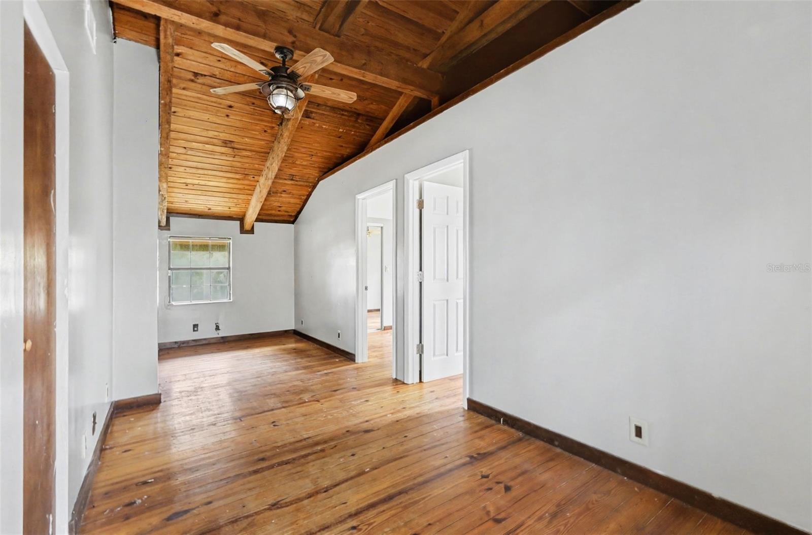 LAKE CREST 01 - Residential