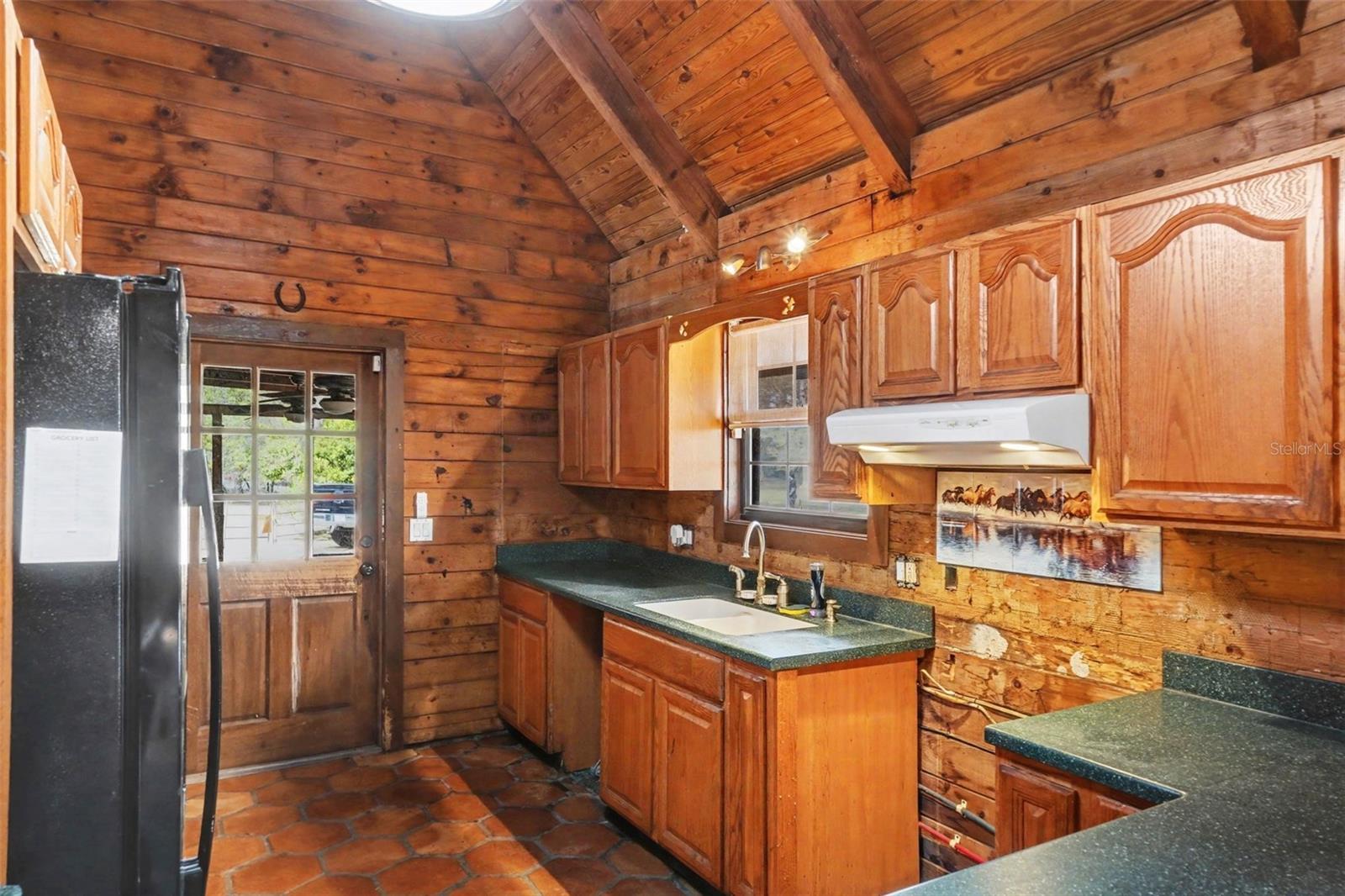 LAKE CREST 01 - Residential