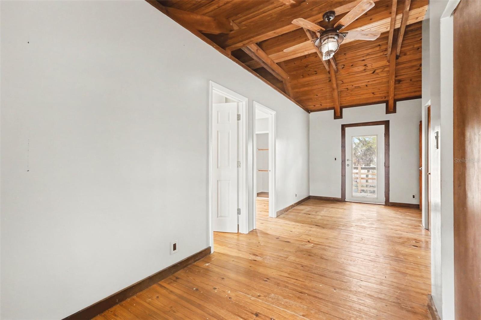 LAKE CREST 01 - Residential