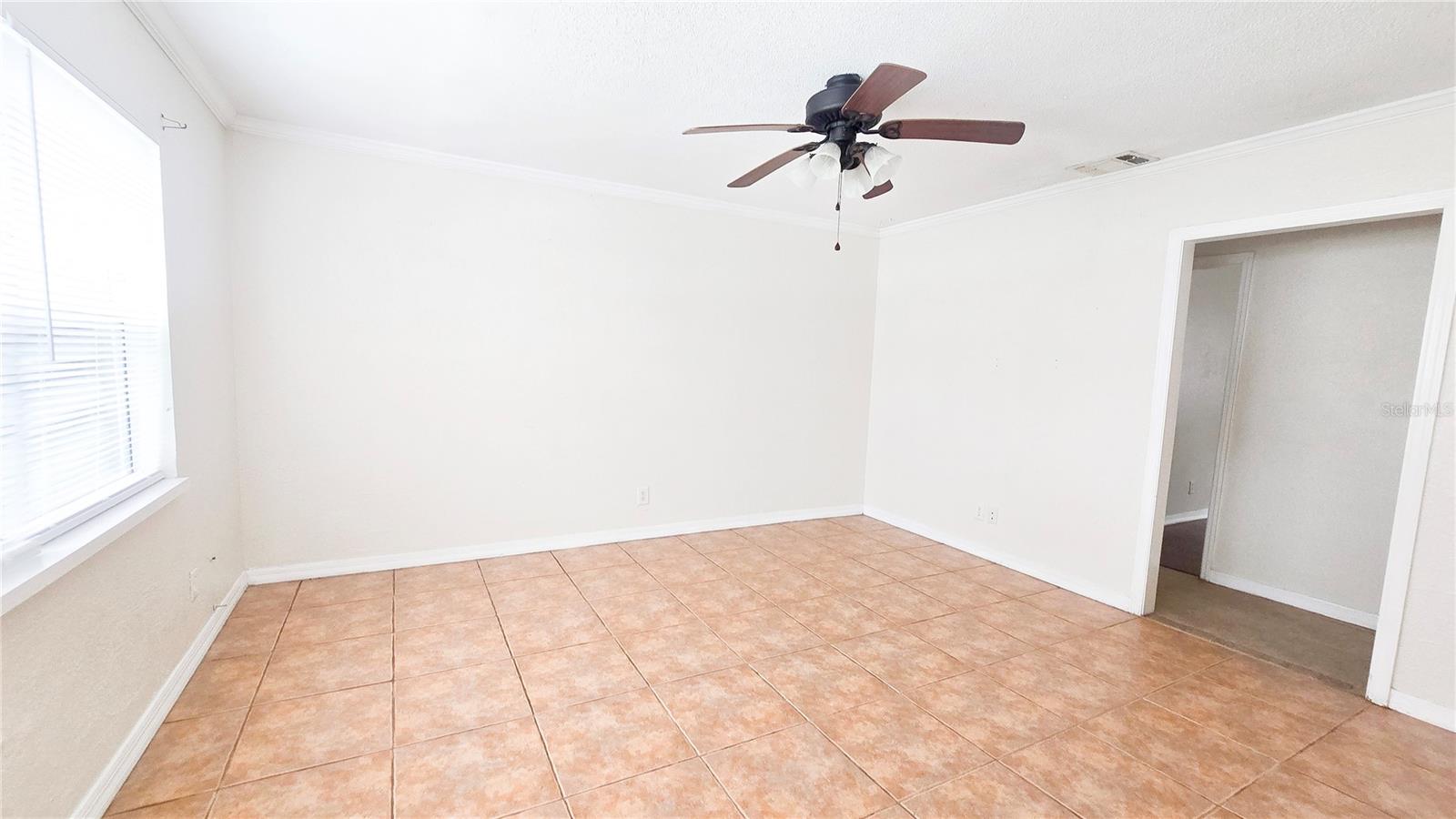 SUN ACRES UN 1 - Residential Lease