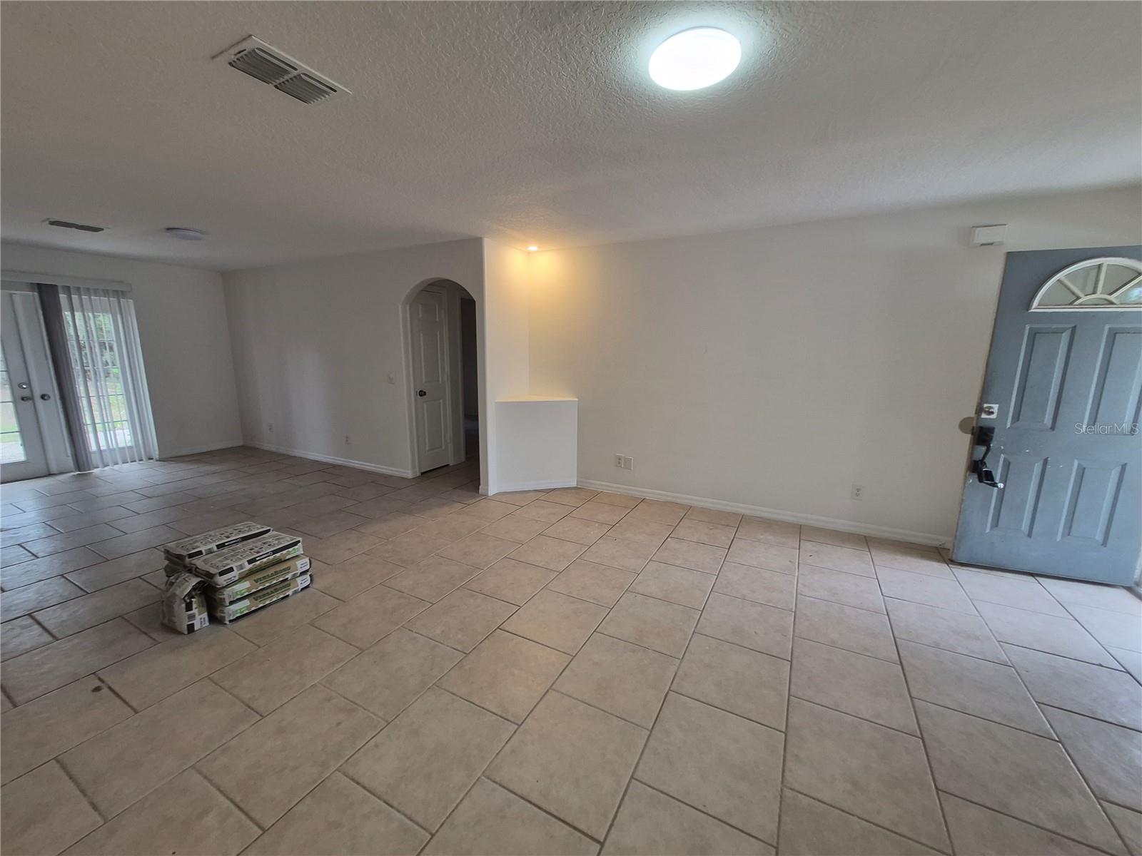 CITRUS SPGS UNIT 16 - Residential Lease