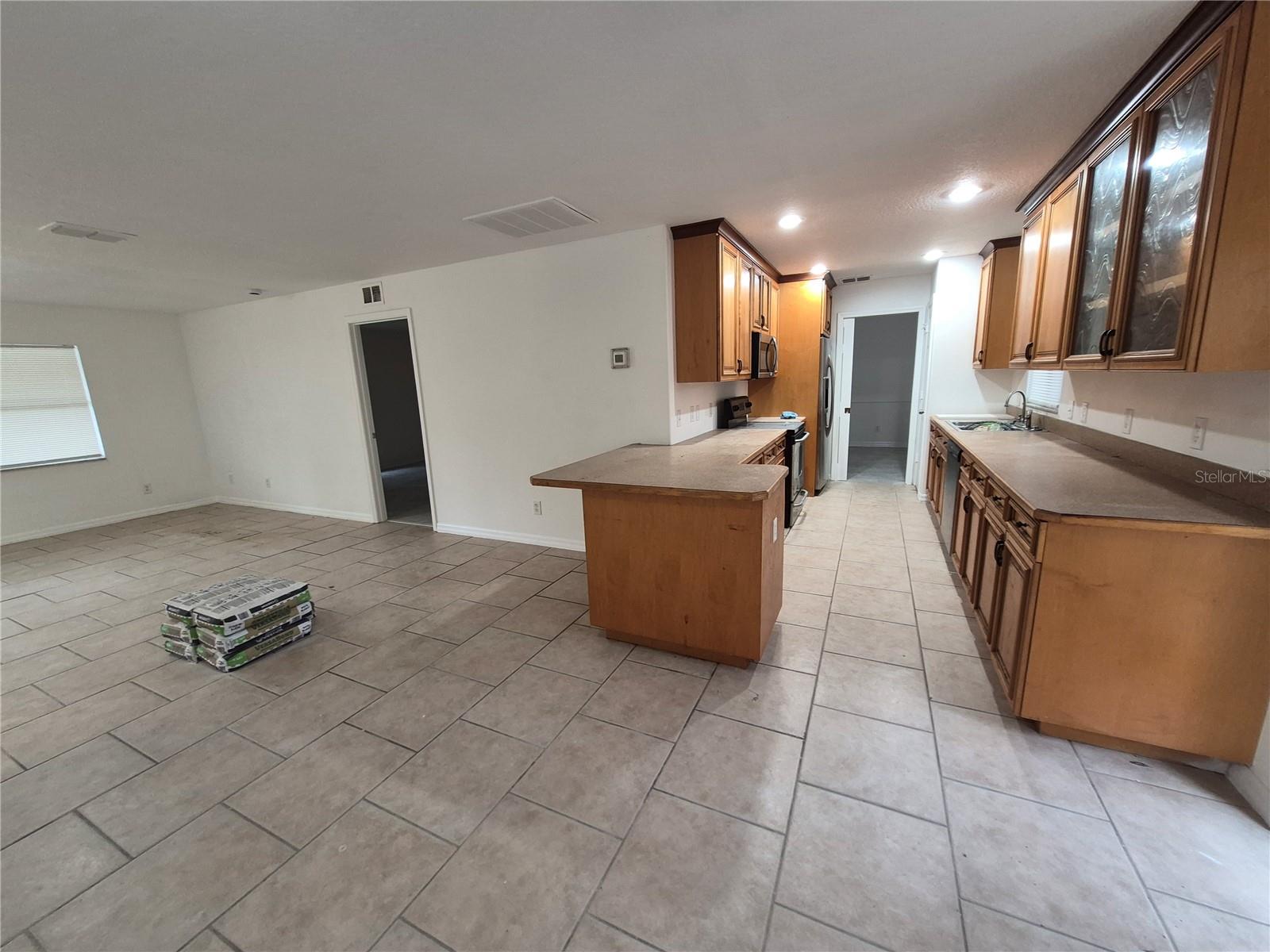 CITRUS SPGS UNIT 16 - Residential Lease
