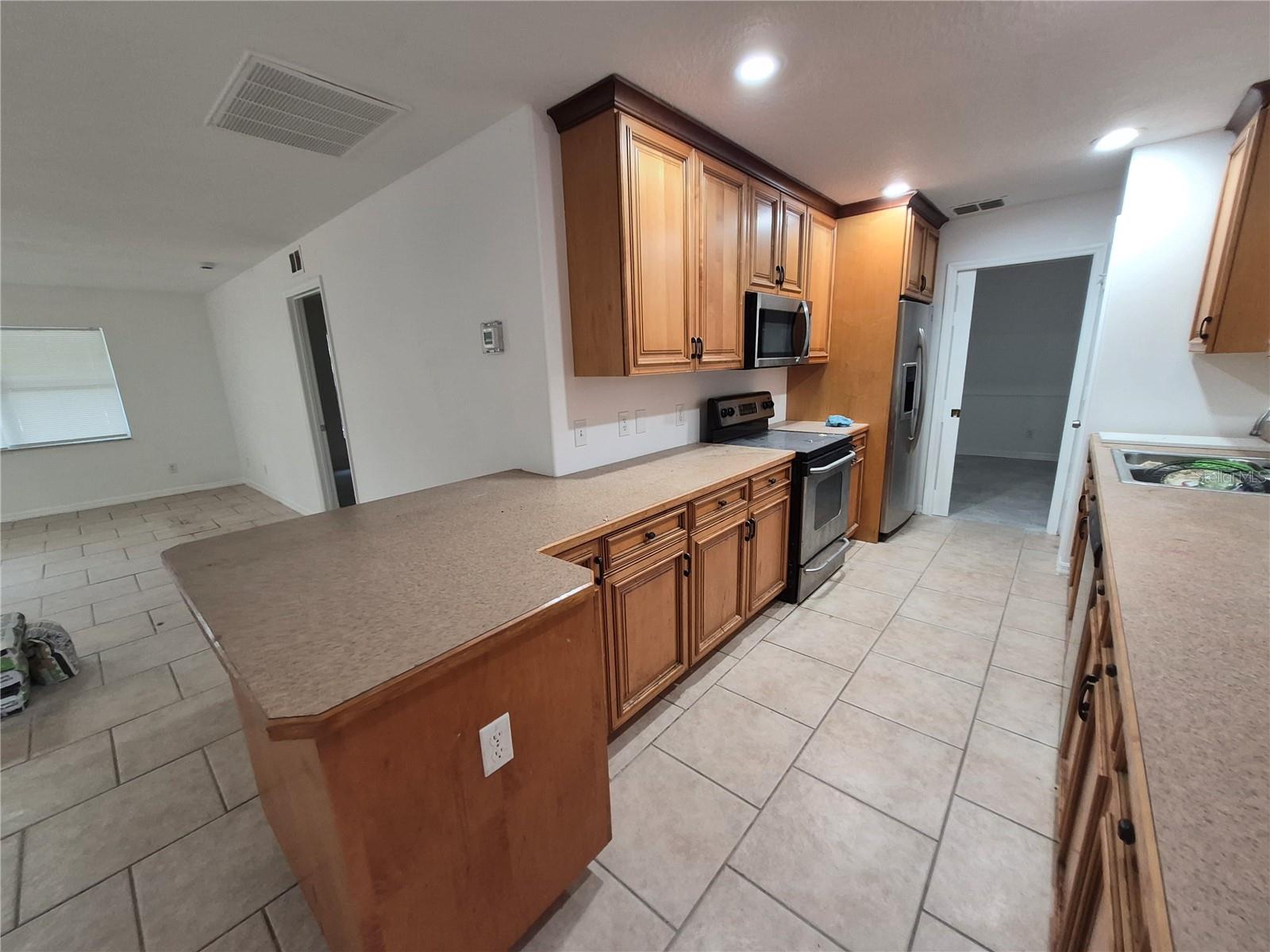 CITRUS SPGS UNIT 16 - Residential Lease