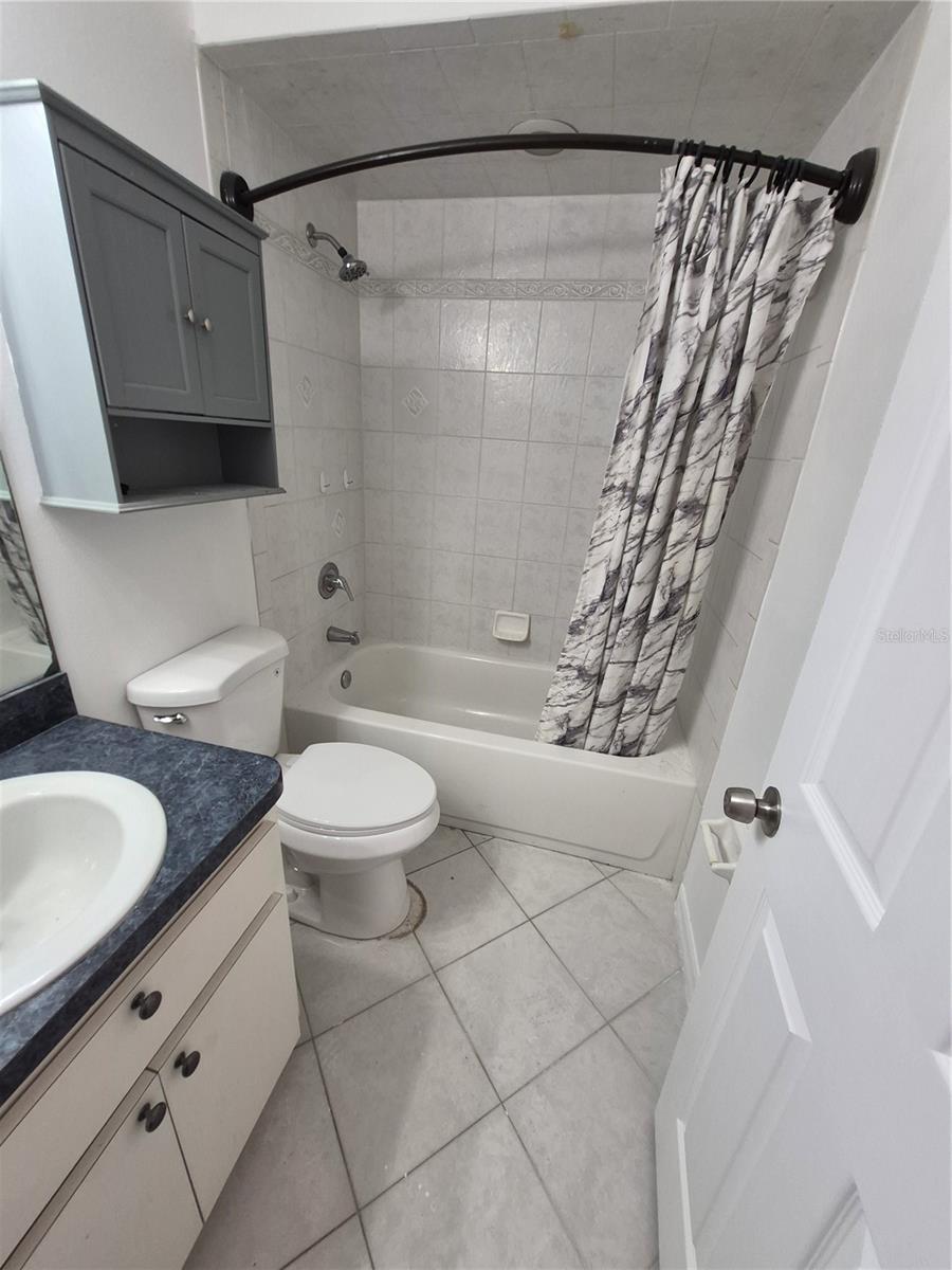 CITRUS SPGS UNIT 16 - Residential Lease