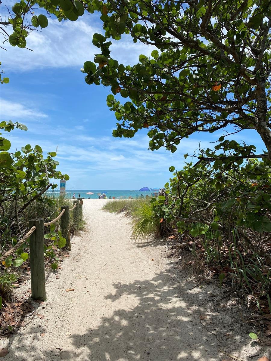 ESSEX HOUSE - Residential