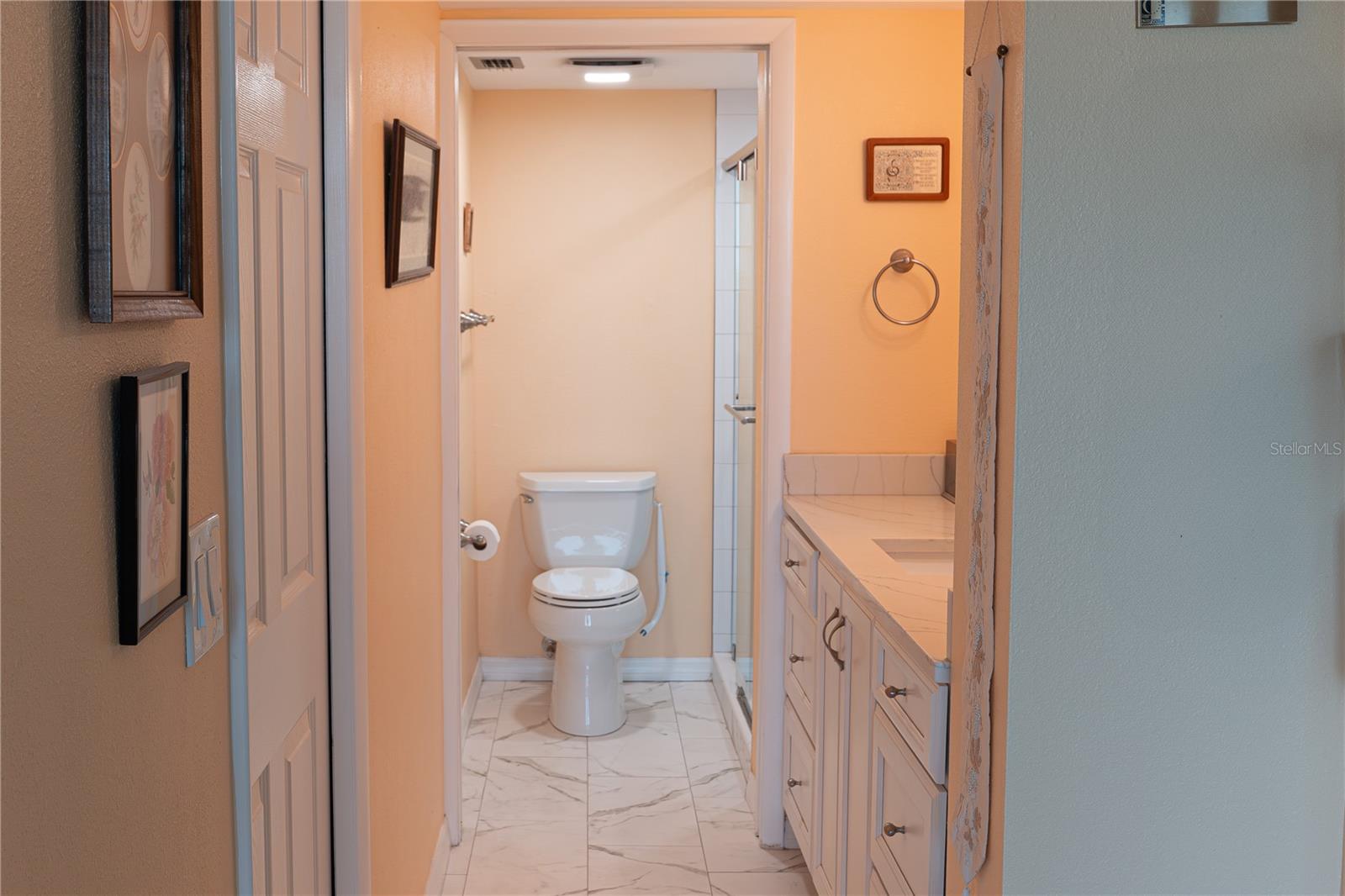 ESSEX HOUSE - Residential