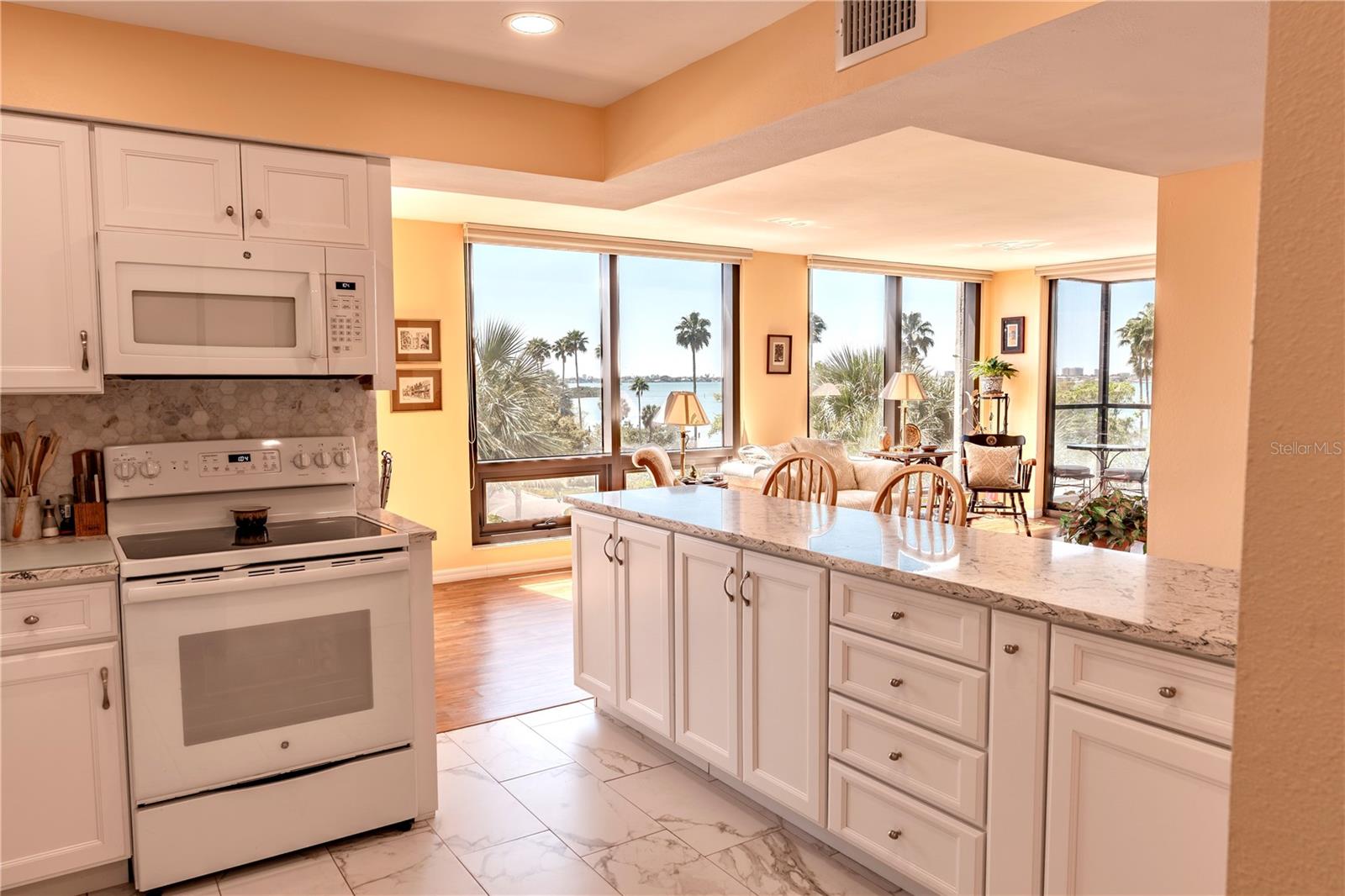 ESSEX HOUSE - Residential