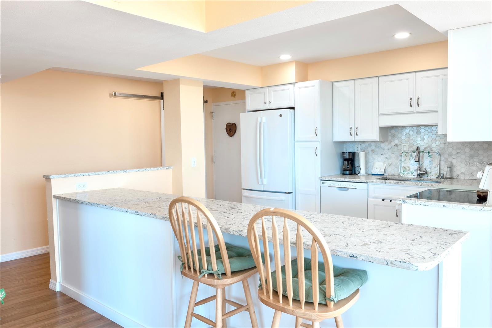 ESSEX HOUSE - Residential