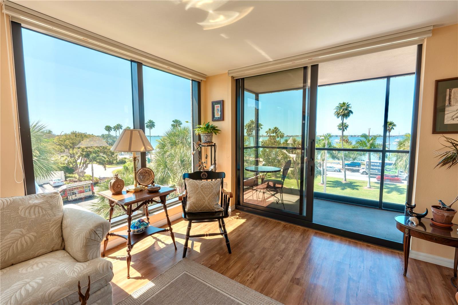 ESSEX HOUSE - Residential