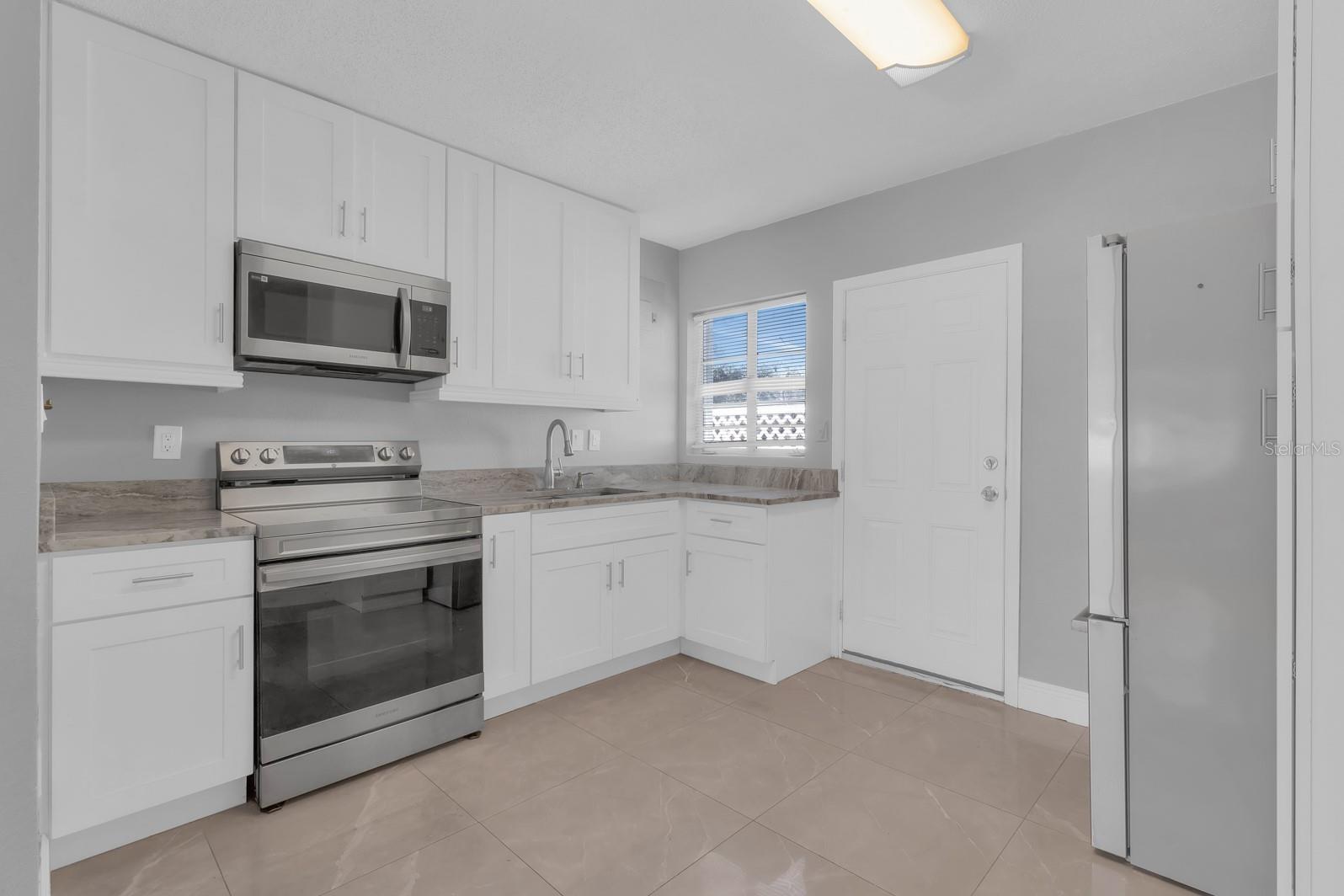 TOLIGA LAKE VIEW - Residential Income