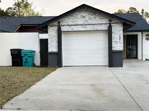 Photo of 5967 Turnbull Drive, Orlando, FL 32822 (MLS # R4910796)