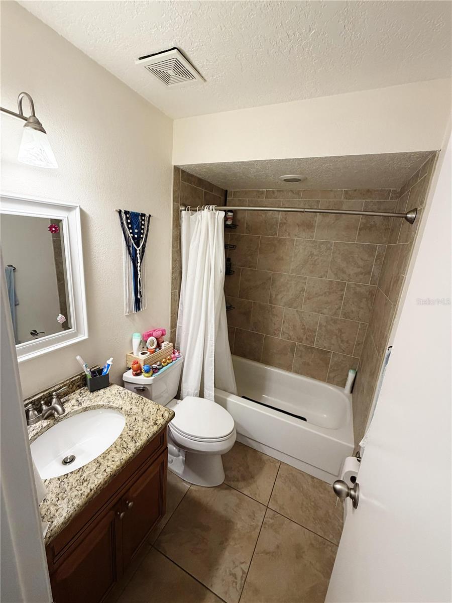 COUNTRYSIDE - Residential