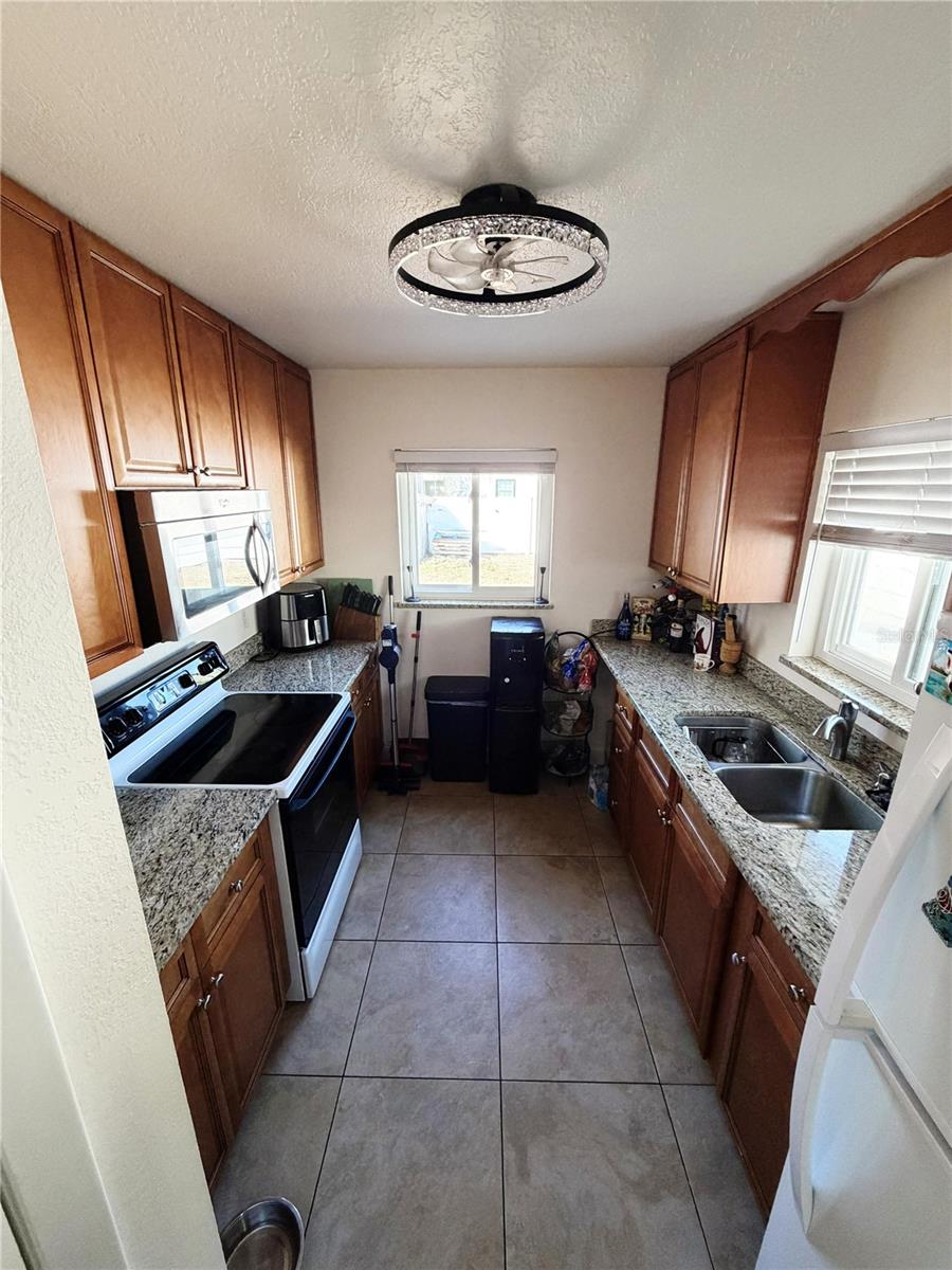 COUNTRYSIDE - Residential