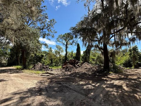 Tiny photo for 696 N Sunset Drive, Mount Dora, FL 32757 (MLS # G5103490)