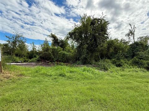 Tiny photo for 696 N Sunset Drive, Mount Dora, FL 32757 (MLS # G5103490)