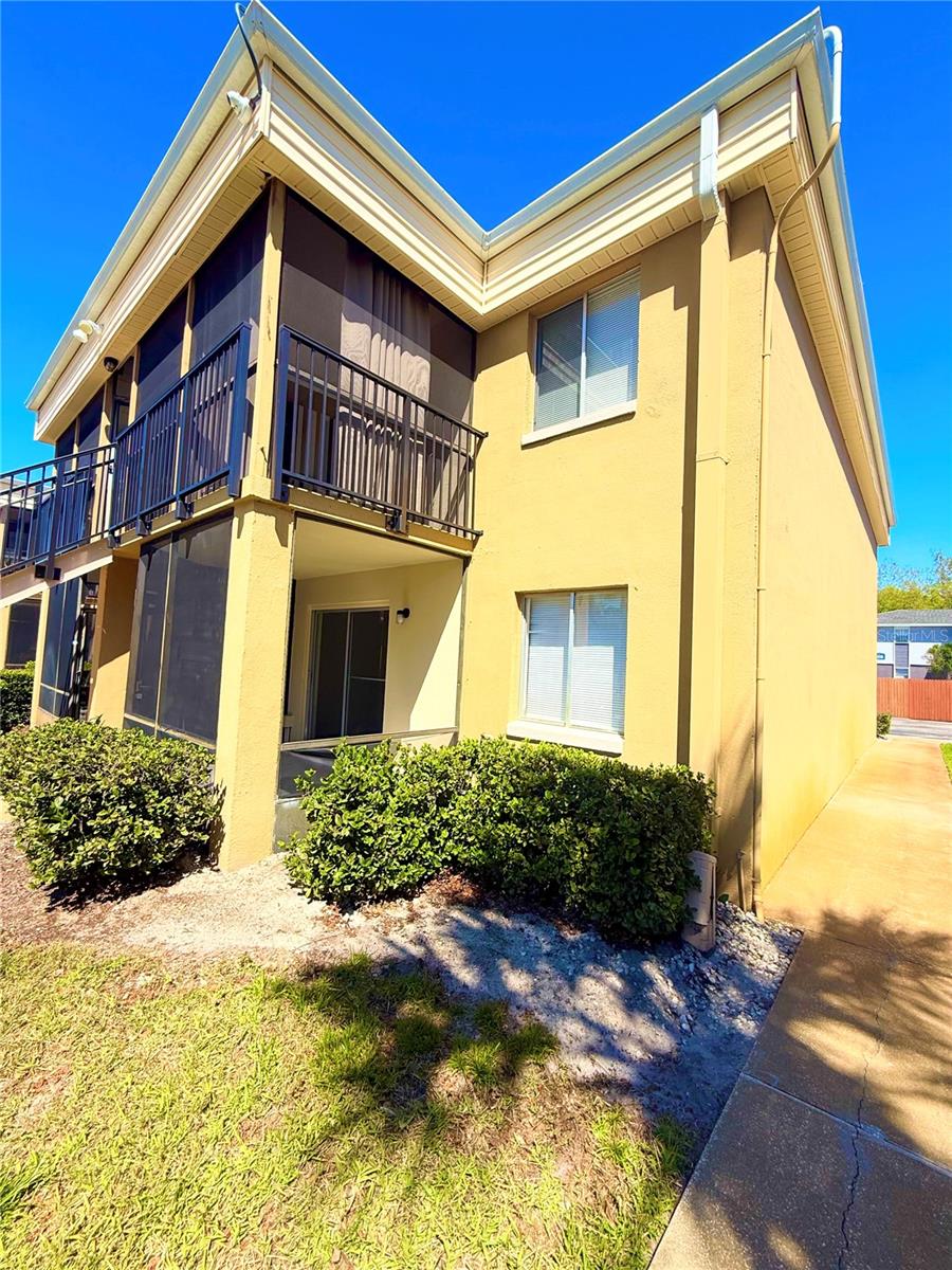ASHWOOD CONDO - Residential