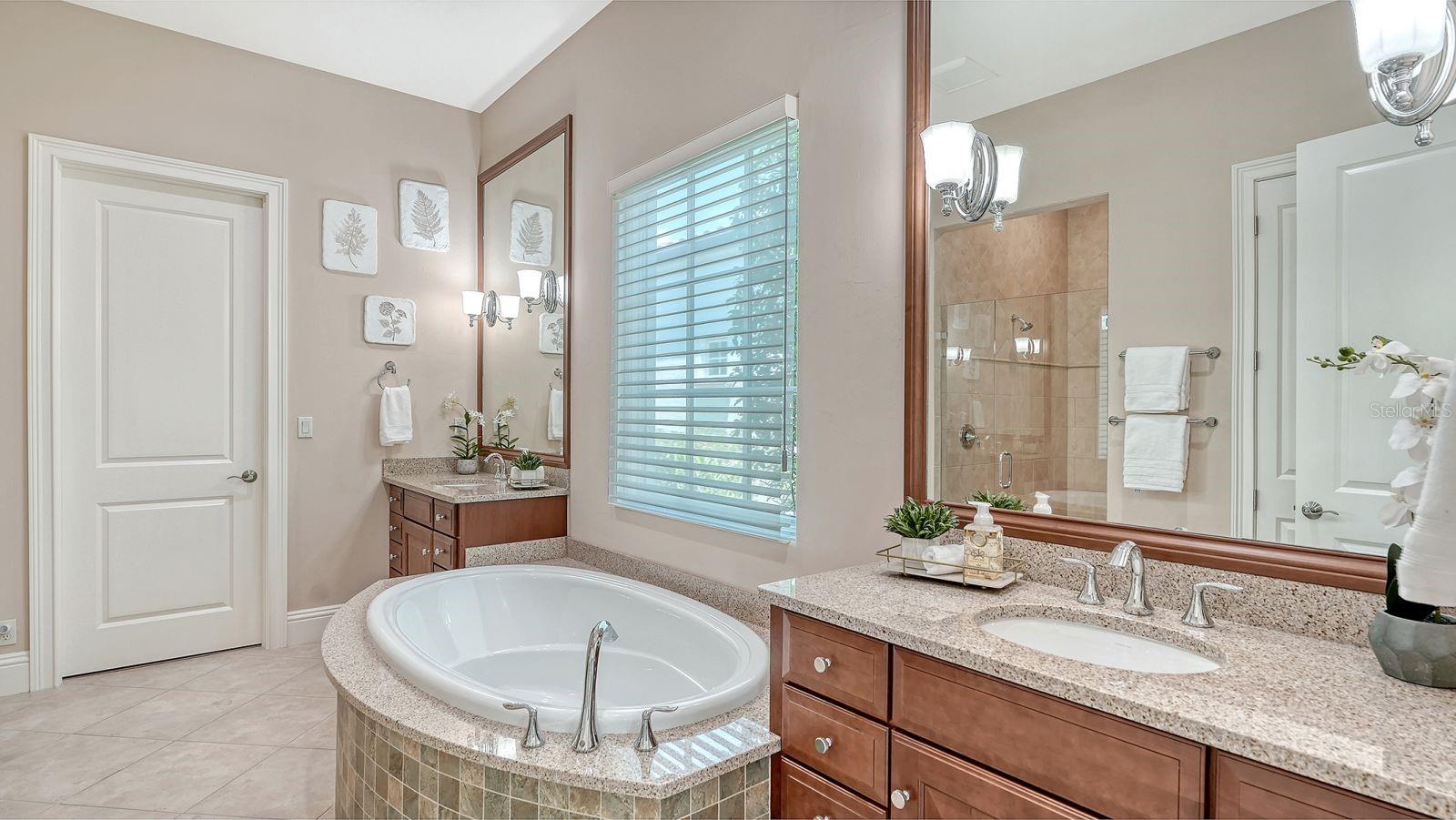 LAKE CLUB PH II - Residential