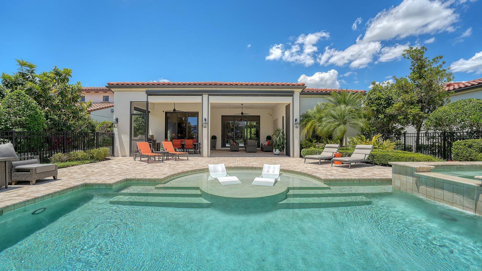 LAKE CLUB PH II - Residential