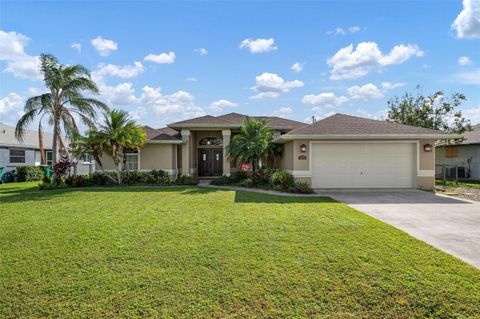 A home in PORT CHARLOTTE