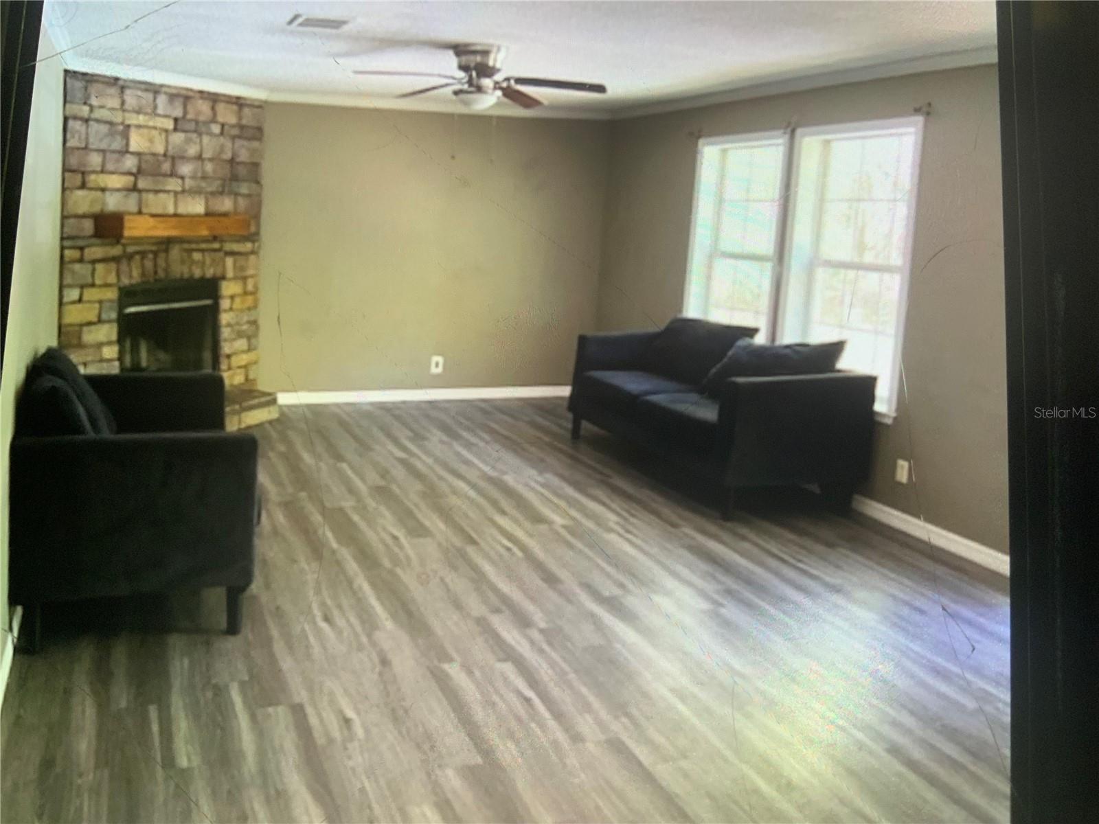 WOODLAND GLEN - Residential