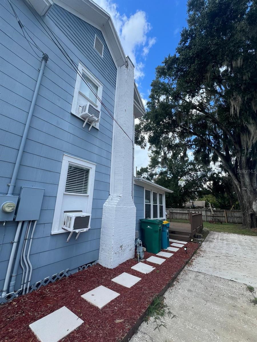 EUSTIS SALES ADD - Residential Lease