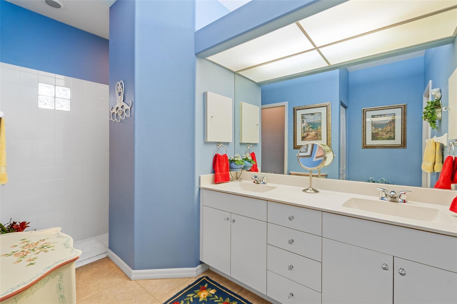 TERRACES VILLAS ST ANDREWS PARK - Residential