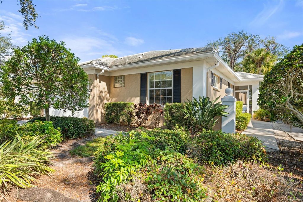 Photo of 905 Barclay Court, Venice, FL 34293 (MLS # A4678789)