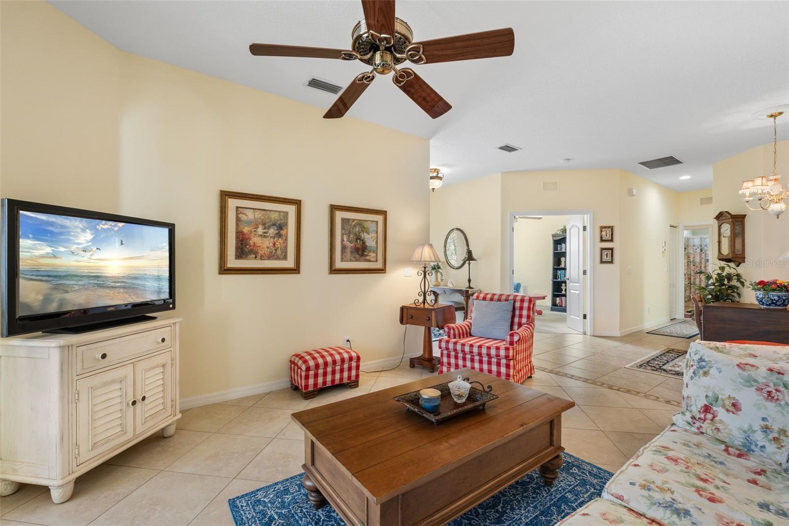 TERRACES VILLAS ST ANDREWS PARK - Residential