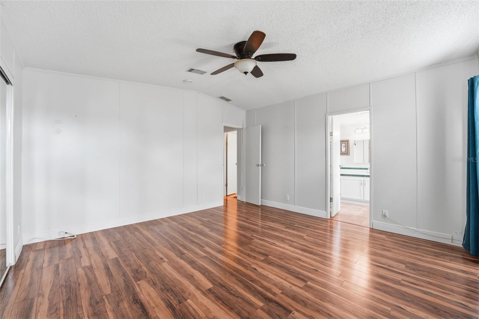 RIVERWALK MHP CO-OP - Residential