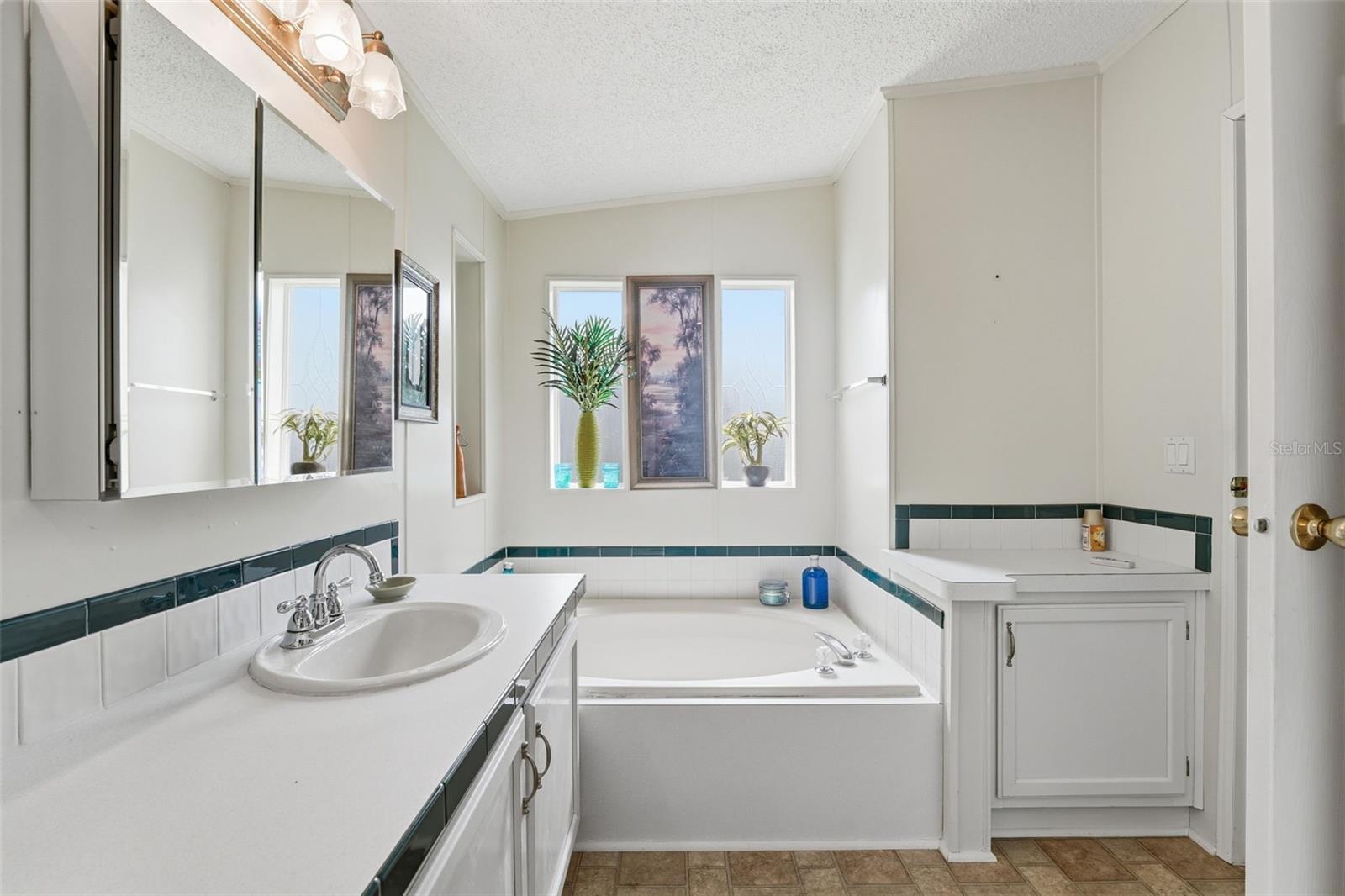 RIVERWALK MHP CO-OP - Residential