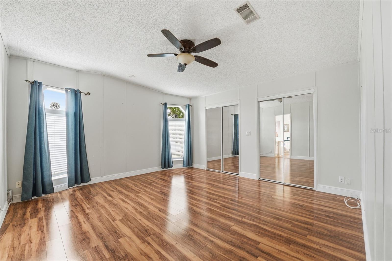 RIVERWALK MHP CO-OP - Residential