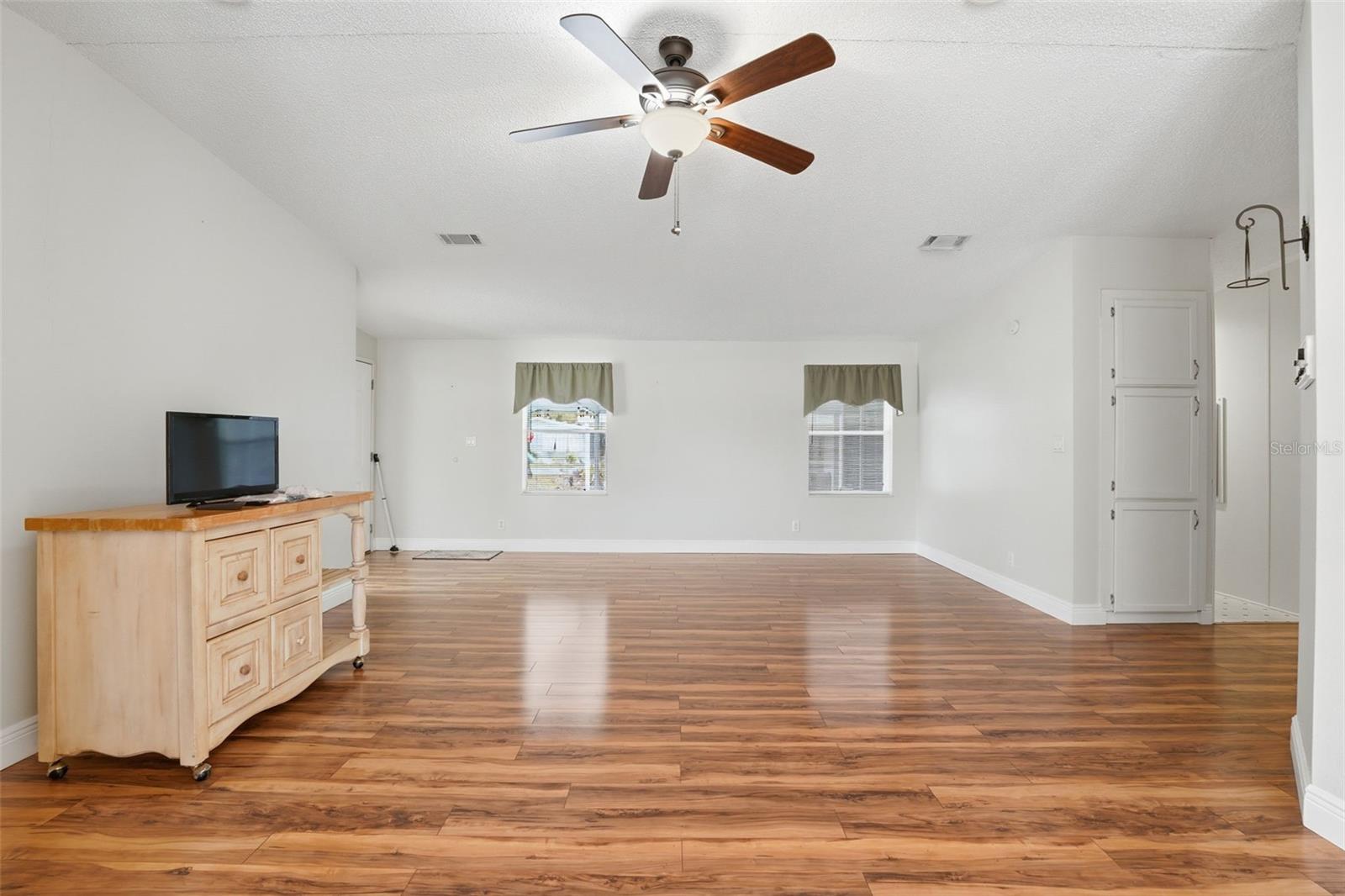 RIVERWALK MHP CO-OP - Residential