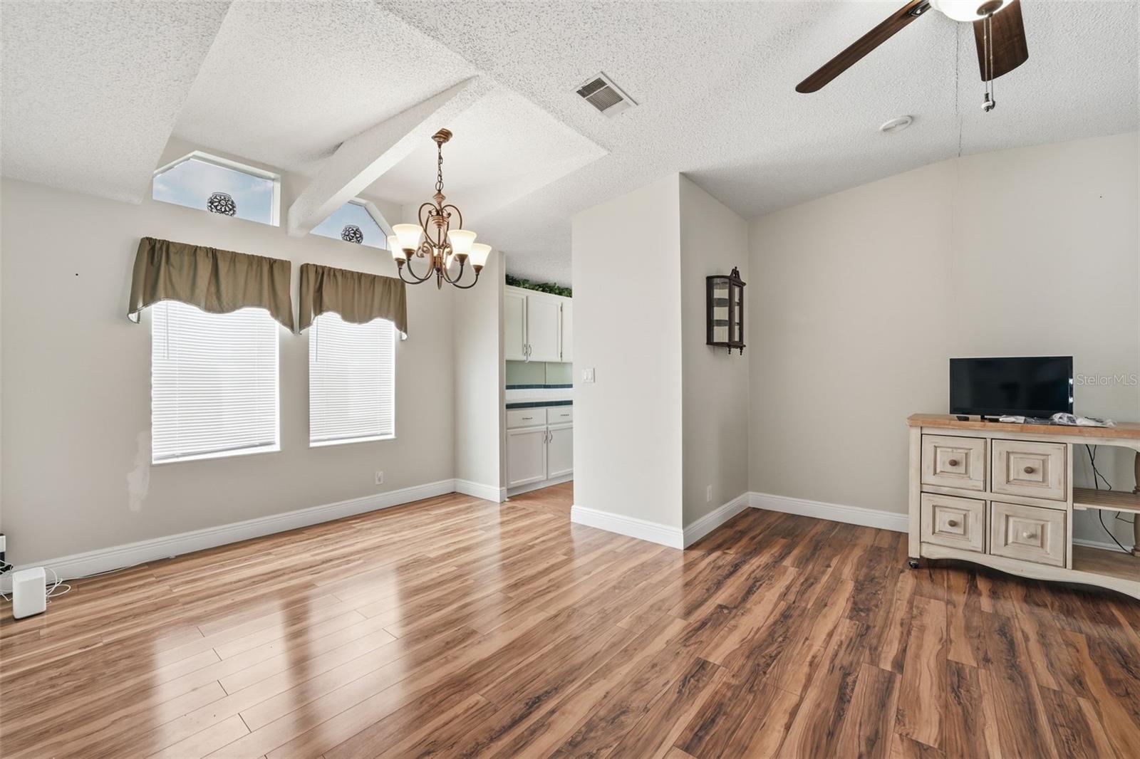 RIVERWALK MHP CO-OP - Residential