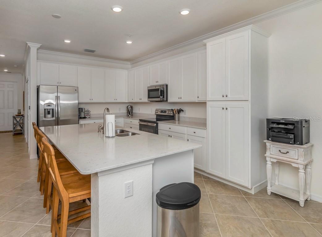 LAKEWOOD NATIONAL - Residential Lease