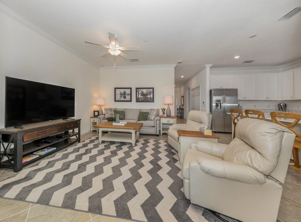 LAKEWOOD NATIONAL - Residential Lease