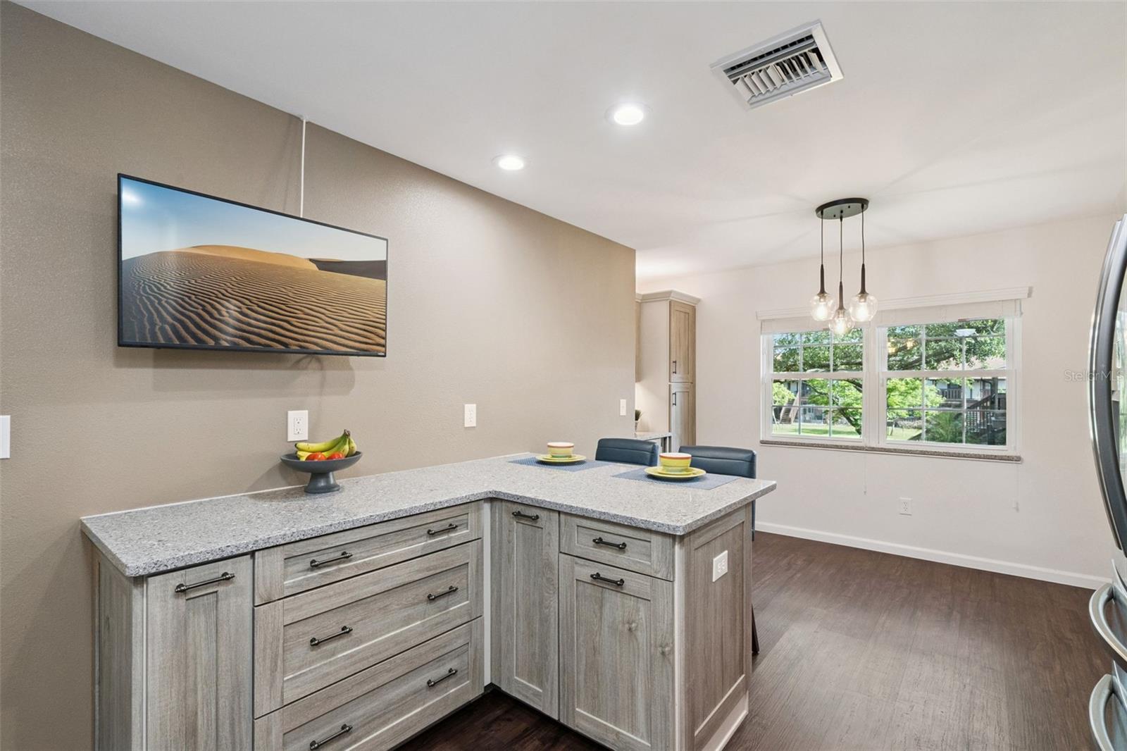 CAMELOT BY LAKE CONDO - Residential