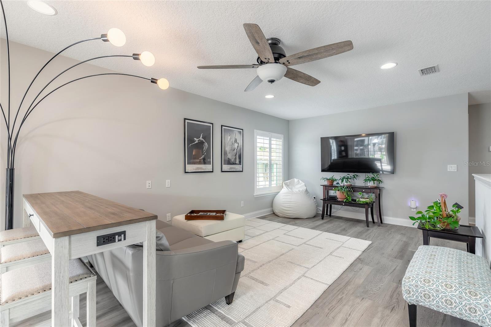 VENETIAN BAY PH 1B UT 2 TRACT F REPLAT - Residential