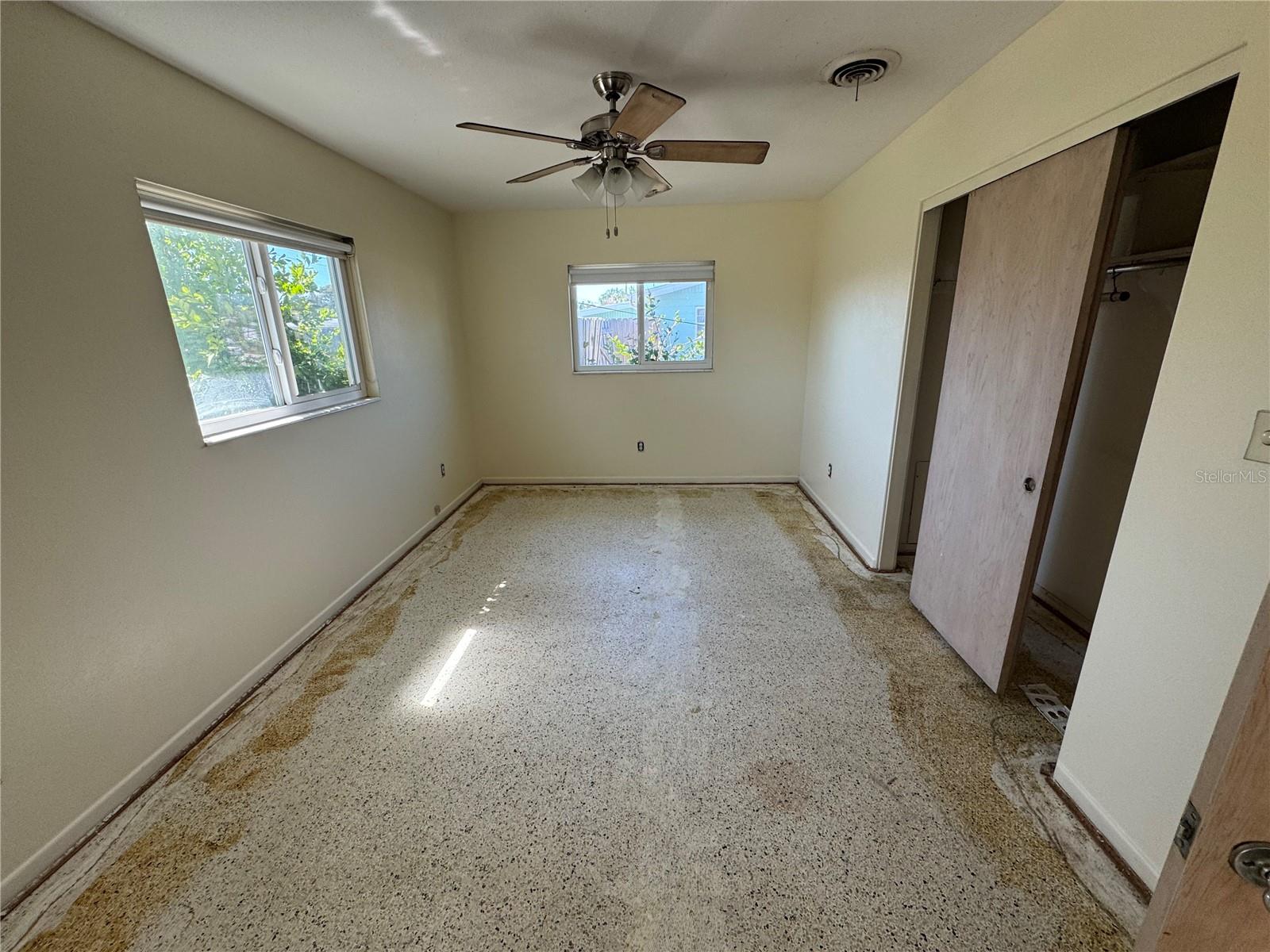 VENICE GARDENS - Residential Lease