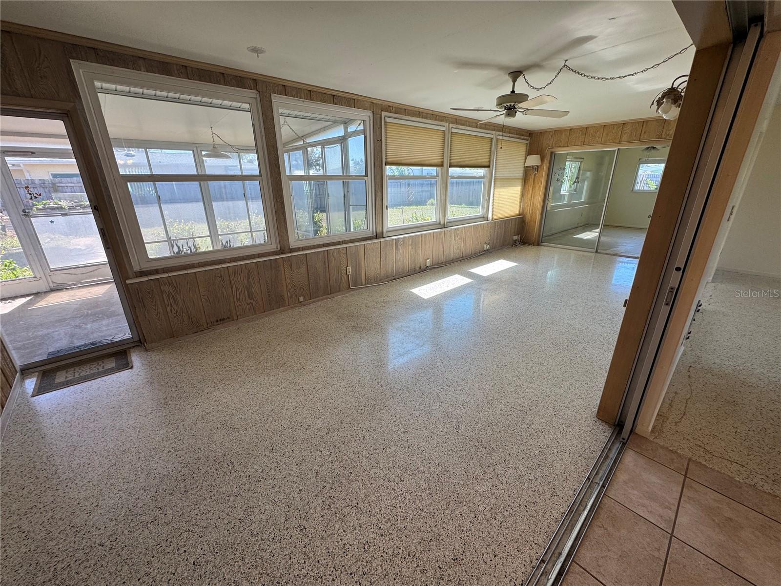 VENICE GARDENS - Residential Lease