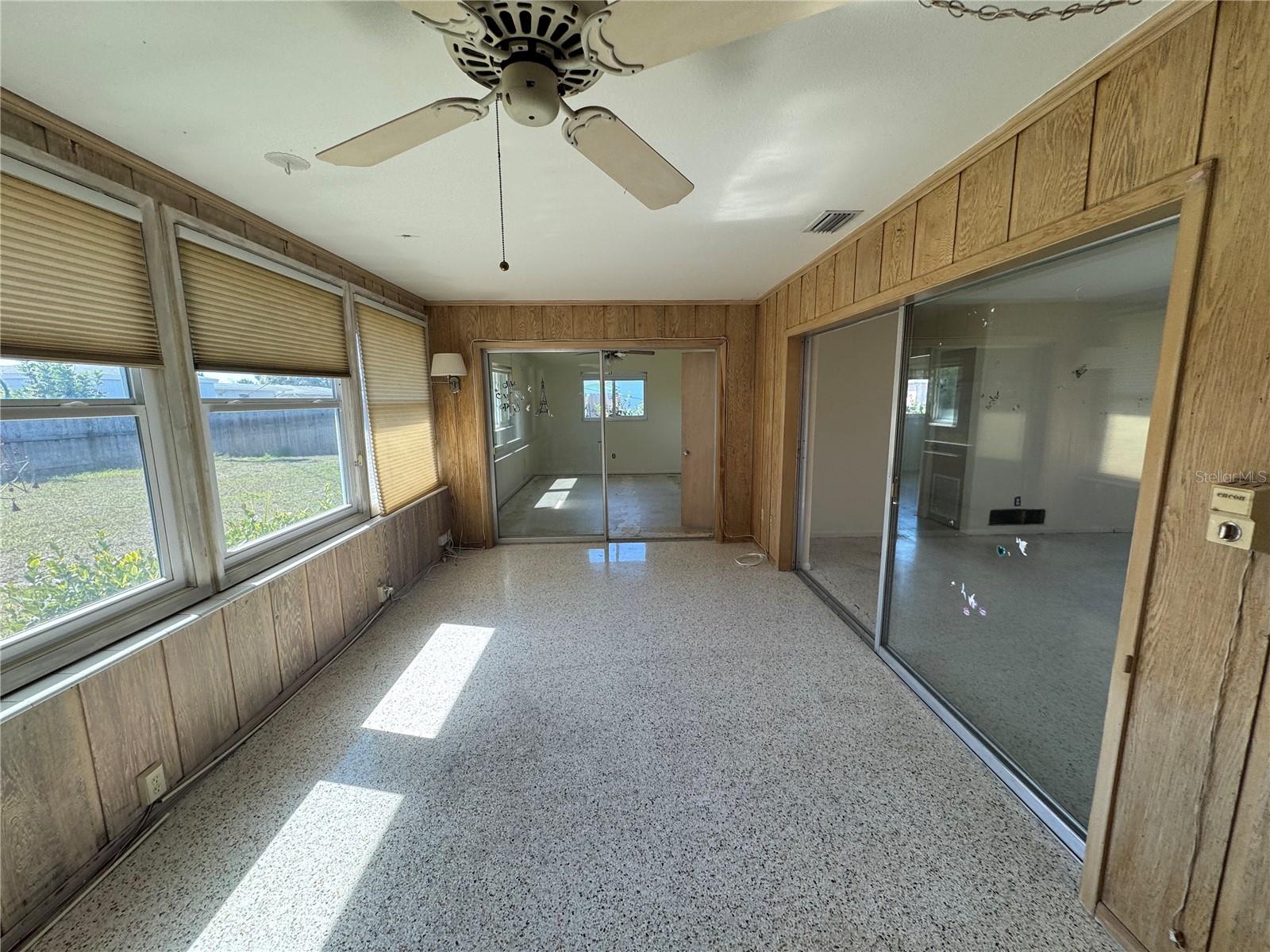 VENICE GARDENS - Residential Lease